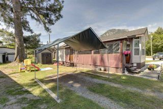 Photo 4: 27 40022 GOVERNMENT Road in Squamish: Garibaldi Estates Manufactured Home for sale in "Angelo's Trailer Park" : MLS®# R2379111