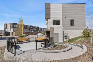 Photo 8: 54 Na'a Heights SW in Calgary: Medicine Hill Row/Townhouse for sale : MLS®# A2131383