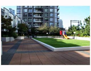 Photo 6: 808 1295 RICHARDS Street in Vancouver: Downtown VW Condo for sale in "OSCAR" (Vancouver West)  : MLS®# V757058