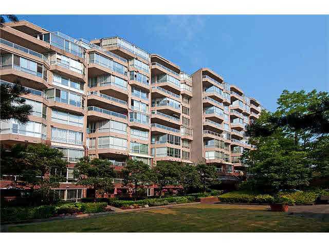 Main Photo: 302 518 MOBERLY ROAD in : False Creek Residential Attached for sale : MLS®# V991007