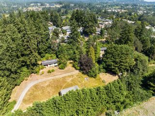 Photo 2: 4037 Holland Ave in Saanich: SW Strawberry Vale House for sale (Saanich West)  : MLS®# 911087