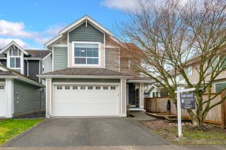 Photo 1: 20846 84A Avenue in Langley: Willoughby Heights House for sale in "YORKSON" : MLS®# R2870887