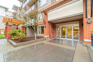 Photo 2: 405 33538 MARSHALL Road in Abbotsford: Central Abbotsford Condo for sale in "THE CROSSING" : MLS®# R2633073