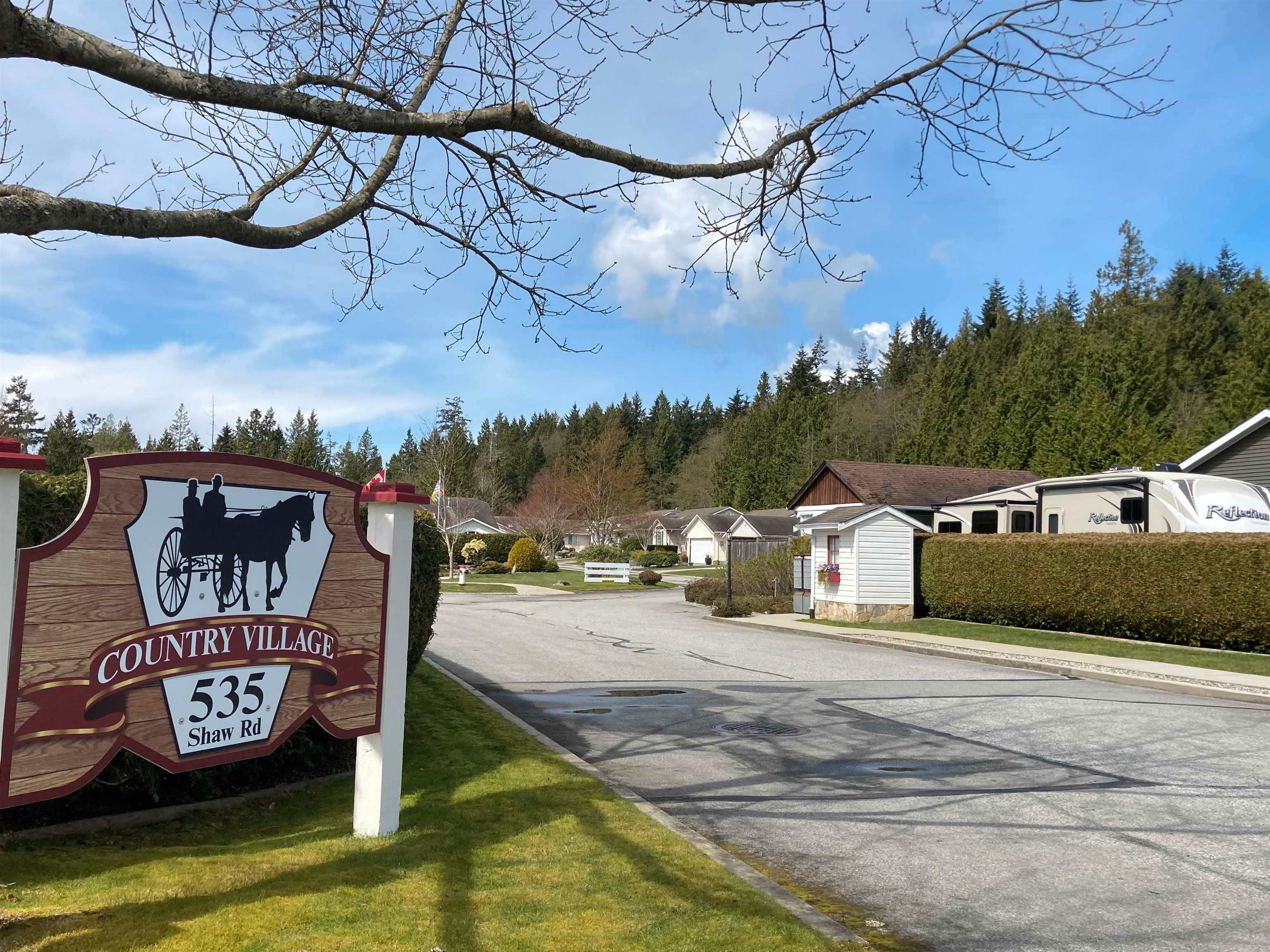 Main Photo: 7 535 SHAW Road in Gibsons: Gibsons & Area House for sale in "Country Village" (Sunshine Coast)  : MLS®# R2836916