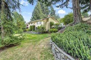 Photo 1: 591 Langholme Dr in Colwood: Co Wishart North House for sale : MLS®# 941788