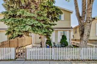 Photo 1: 47 Erin Croft Crescent SE in Calgary: Erin Woods Detached for sale : MLS®# A2048815