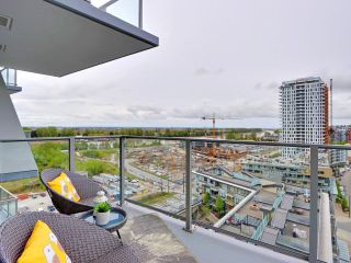 Photo 15: 1402 3538 SAWMILL CRESCENT in Vancouver: South Marine Condo for sale (Vancouver East)  : MLS®# R2689715