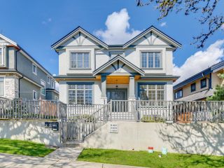 Main Photo: 2681 E 56TH Avenue in Vancouver: Fraserview VE House for sale (Vancouver East)  : MLS®# R2768702