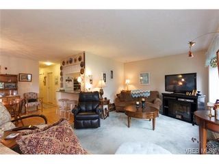 Photo 2: 1 515 Mount View Ave in VICTORIA: Co Hatley Park Row/Townhouse for sale (Colwood)  : MLS®# 664892