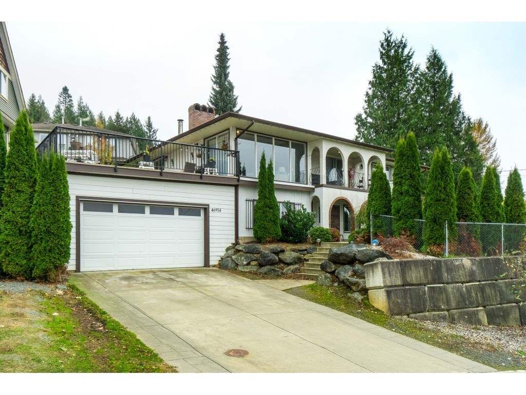 Main Photo: 46914 RUSSELL Road in Chilliwack: Promontory House for sale (Sardis)  : MLS®# R2515772