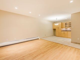 Photo 11: 312 1955 WOODWAY Place in Burnaby: Brentwood Park Condo for sale in "DOUGLAS VIEW" (Burnaby North)  : MLS®# R2699061