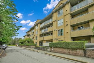 Main Photo: 111 13780 76 Avenue in Surrey: East Newton Condo for sale in "Earls Court" : MLS®# R2883558