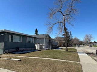 Photo 4: 435 & 437 55 Avenue SW in Calgary: Windsor Park Full Duplex for sale : MLS®# A2123618