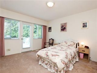 Photo 1: 4464 PRIMROSE LN in North Vancouver: Canyon Heights NV House for sale : MLS®# V896299