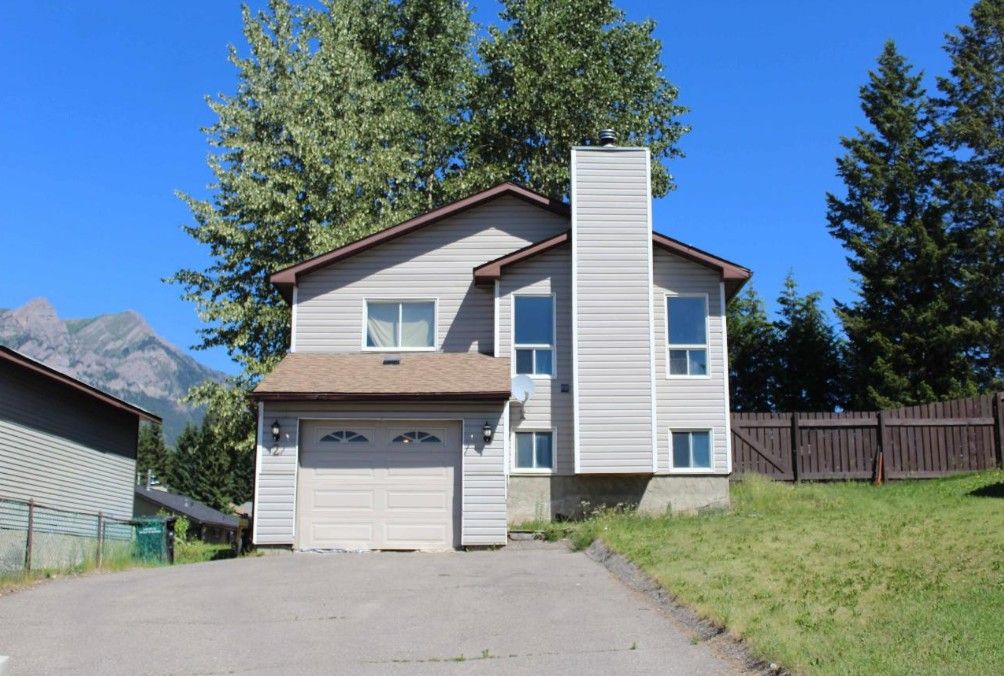 Main Photo: 2 CITADEL PLACE in Cranbrook: Elkford House for sale : MLS®# 2459730