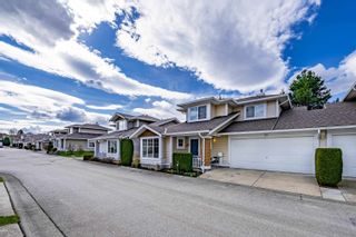Photo 4: 35 6885 184 Street in Surrey: Cloverdale BC Townhouse for sale in "CREEKSIDE" (Cloverdale)  : MLS®# R2757773