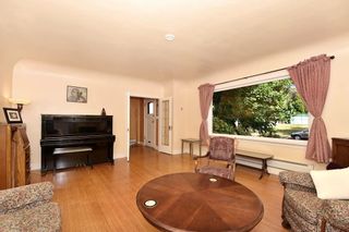 Photo 3: 358 E 45TH Avenue in Vancouver: Main House for sale in "MAIN" (Vancouver East)  : MLS®# R2109556