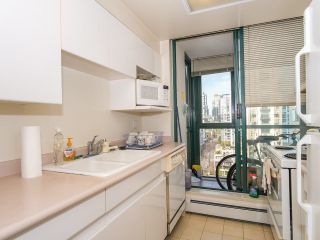 Photo 10: 1801 289 DRAKE Street in Vancouver: Yaletown Condo for sale (Vancouver West)  : MLS®# R2603900