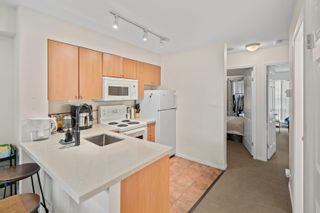 Photo 2: 405 910 BEACH Avenue in Vancouver: Yaletown Condo for sale (Vancouver West)  : MLS®# R2863389