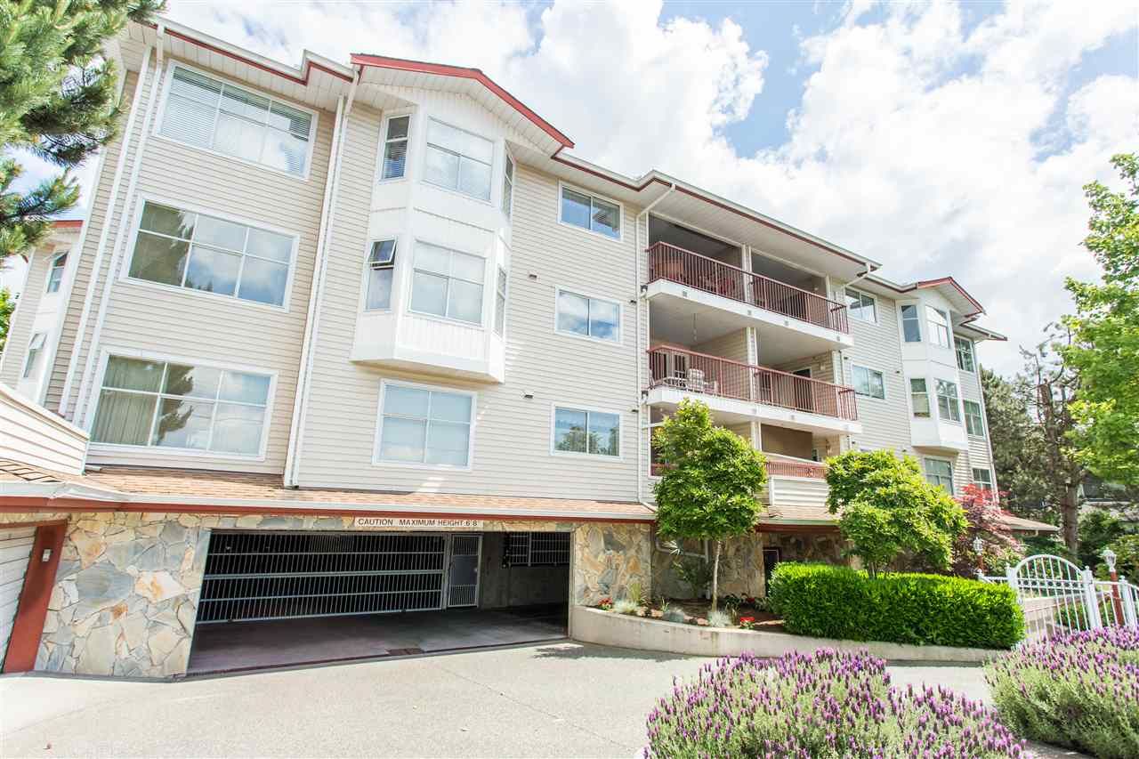 Main Photo: 305 5776 200 STREET in : Langley City Condo for sale : MLS®# R2070883