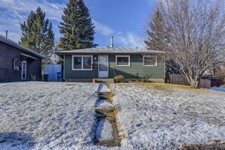 Photo 1: 505 42 Street SE in Calgary: Forest Heights Detached for sale : MLS®# A1165054