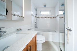 Photo 14: 1932 CHARLES Street in Vancouver: Grandview Woodland 1/2 Duplex for sale (Vancouver East)  : MLS®# R2393461