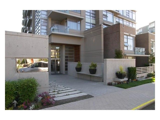 Photo 9: Photos: 301 9266 UNIVERSITY Crescent in Burnaby: Simon Fraser Univer. Condo for sale in "Aurora" (Burnaby North)  : MLS®# V1010313