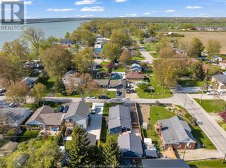 Photo 8: 77 LAKE BEACH ROAD in Amherstburg: House for sale : MLS®# 23008829