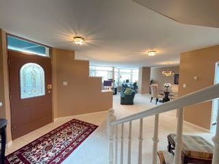 Photo 4: 101 15111 RUSSELL Avenue: White Rock Townhouse for sale in "Pacific Terrace" (South Surrey White Rock)  : MLS®# R2644601