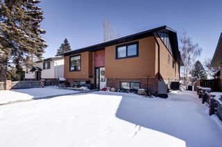Main Photo: 6024 Norfolk Drive NW in Calgary: Thorncliffe Detached for sale : MLS®# A2112140