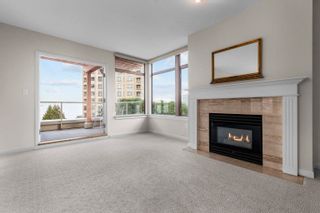 Photo 4: 405 2271 BELLEVUE Avenue in West Vancouver: Dundarave Condo for sale in "ROSEMONT" : MLS®# R2735983