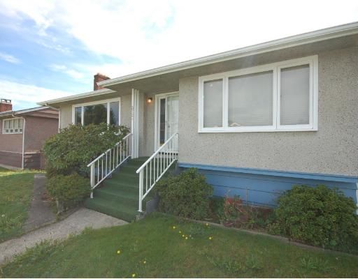 Main Photo: 3724 SUNSET Street in Burnaby: Burnaby Hospital House for sale (Burnaby South)  : MLS®# V787941