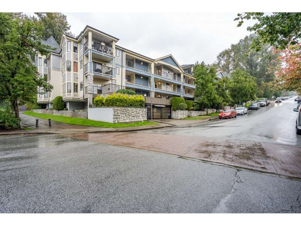 Main Photo: 105 102 BEGIN Street in Coquitlam: Maillardville Condo for sale in "CHATEAU D'OR" : MLS®# R2508106