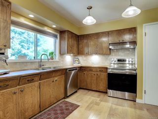Photo 6: 1924 Sandover Cres in North Saanich: NS Dean Park House for sale : MLS®# 908210
