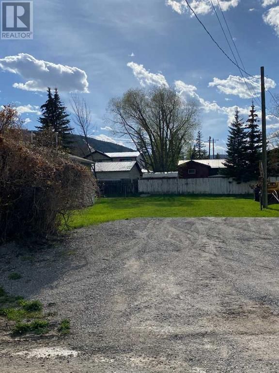 FEATURED LISTING: 2026 136 Street Blairmore