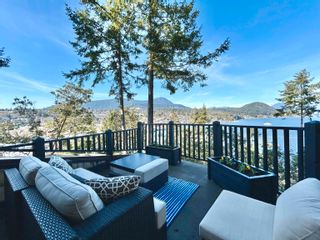 Photo 5: 395 SKYLINE Drive in Gibsons: Gibsons & Area House for sale in "The Bay Gibsons Bluff" (Sunshine Coast)  : MLS®# R2863040
