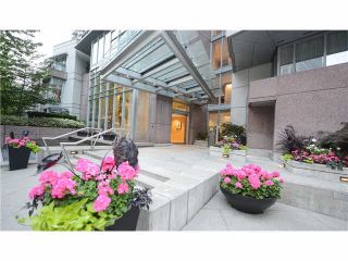 Photo 2: 1702 1205 W HASTINGS Street in Vancouver: Coal Harbour Condo for sale in "CIELO" (Vancouver West)  : MLS®# V1131445