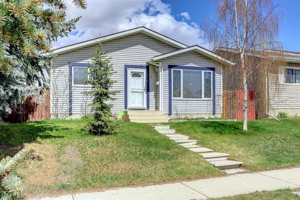 Main Photo: 28 Abbercove Drive SE in Calgary: Abbeydale Detached for sale : MLS®# A1240781