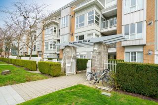 Photo 1: 209 6198 ASH Street in Vancouver: Oakridge VW Condo for sale in "THE GROVE" (Vancouver West)  : MLS®# R2670023