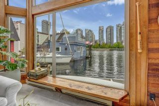Photo 4: 9 1301 JOHNSTON STREET in Vancouver: False Creek House for sale (Vancouver West)  : MLS®# R2693589