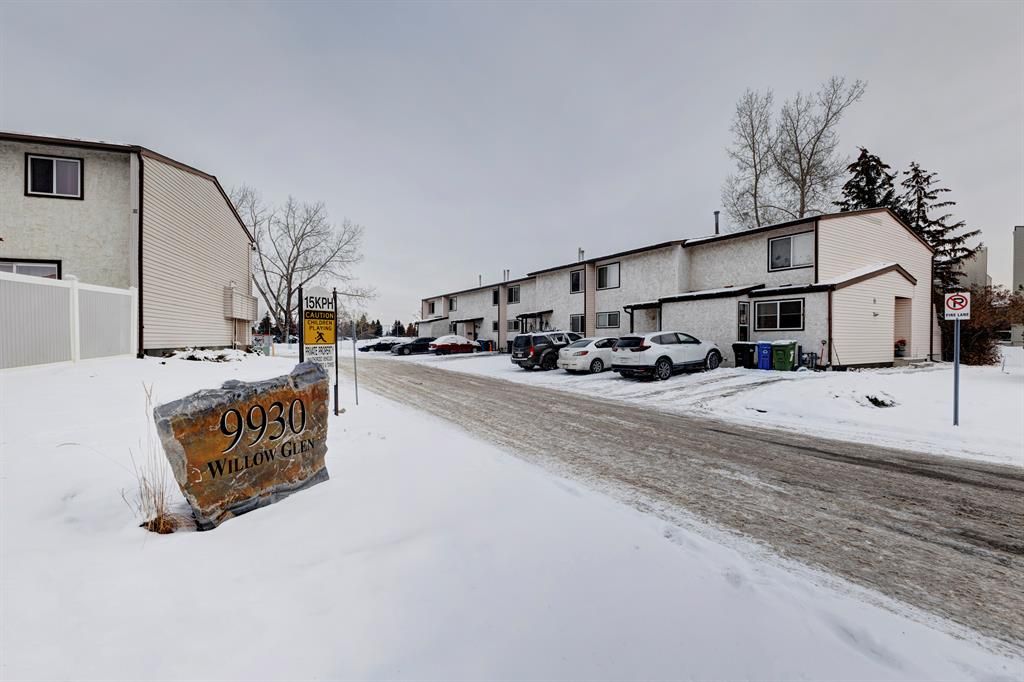 Main Photo: 705 9930 Bonaventure Drive SE in Calgary: Willow Park Row/Townhouse for sale : MLS®# A2023077