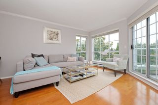Photo 5: 301 250 W 4TH Street in North Vancouver: Lower Lonsdale Condo for sale in "Harbour Mews" : MLS®# R2212939