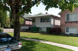 Photo 1: 4236 Pender Street in Burnaby: Home for sale : MLS®# V891144