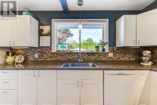 Photo 12: 1413 Lombardy Square, in Kelowna: House for sale : MLS®# 10284367