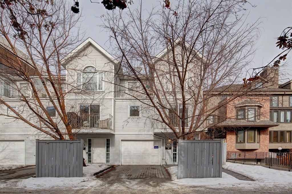 Main Photo: 2 1113 13 Avenue SW in Calgary: Beltline Row/Townhouse for sale : MLS®# A1070935