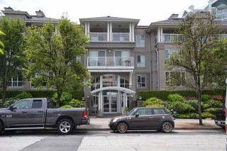 Photo 1: 201 155 E 3RD Street in North Vancouver: Lower Lonsdale Condo for sale : MLS®# R2460061