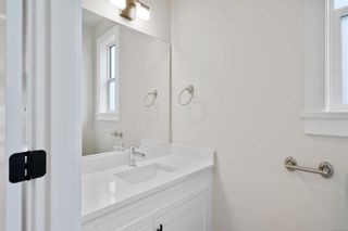 Photo 11: 2706 Graham St in Victoria: Vi Hillside Row/Townhouse for sale : MLS®# 884555