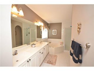 Photo 12: 50 VALLEY PONDS Way NW in CALGARY: Valley Ridge Residential Detached Single Family for sale (Calgary)  : MLS®# C3545460