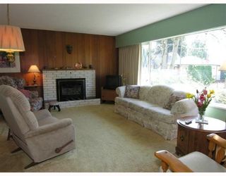 Photo 2: 274  Windsor Rd West in North Vancouver: Upper Lonsdale House for sale : MLS®# V640851