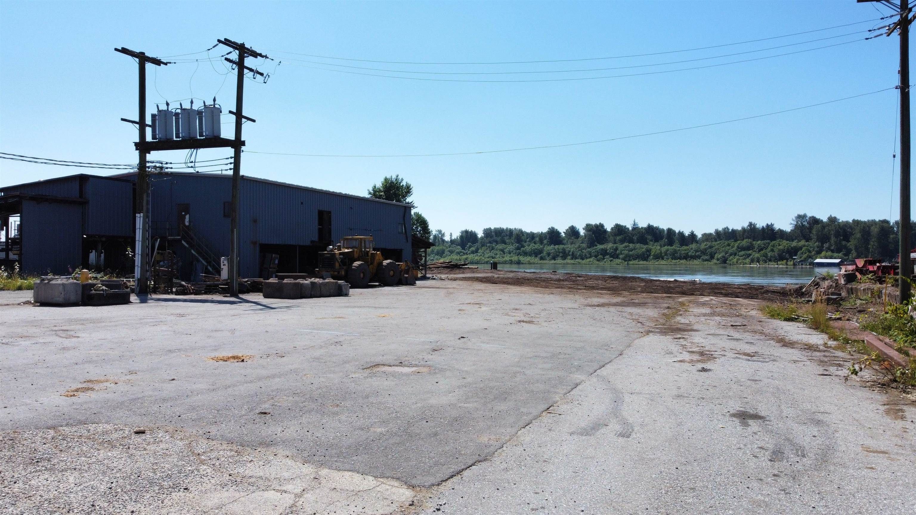Main Photo: 23672 RIVER Road in Maple Ridge: Albion Industrial for lease : MLS®# C8047092